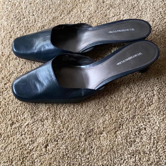 Low high heels - Picture 2 of 2